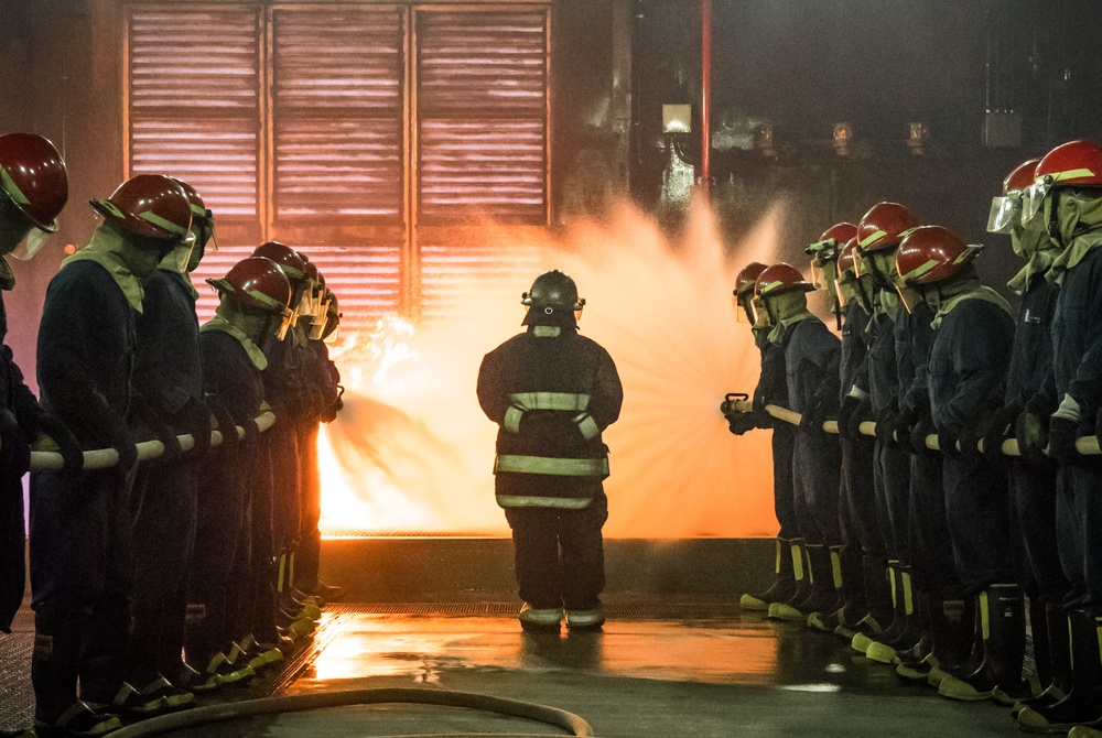 USS Ashland Firefighting in Yokosuka