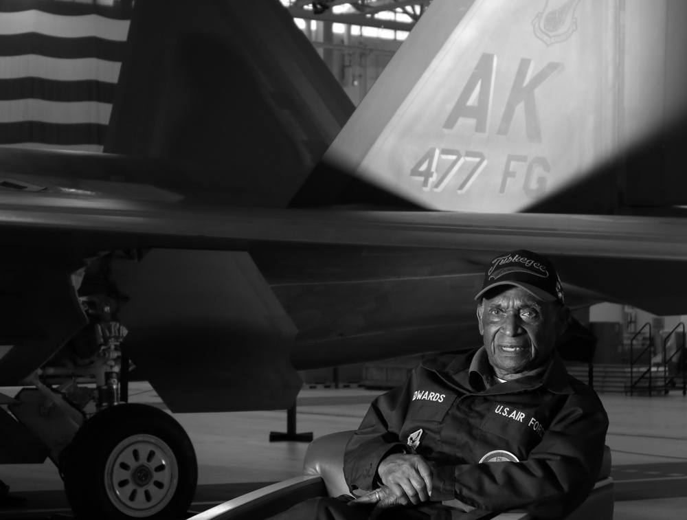 Tuskegee Airman visits JBER
