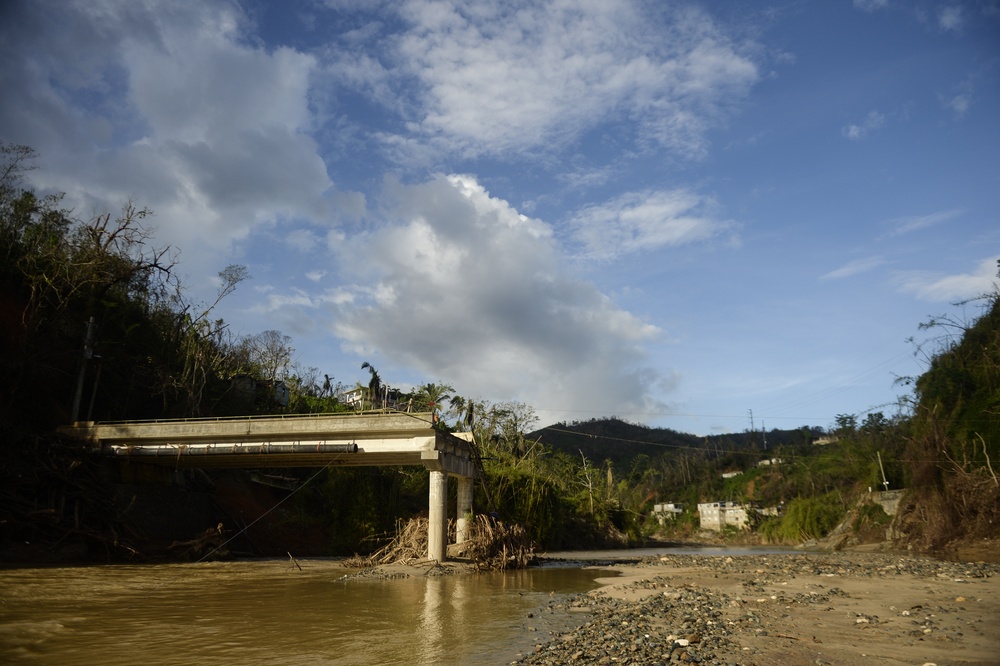 Hurricane Maria: Aid delivery to Utuado