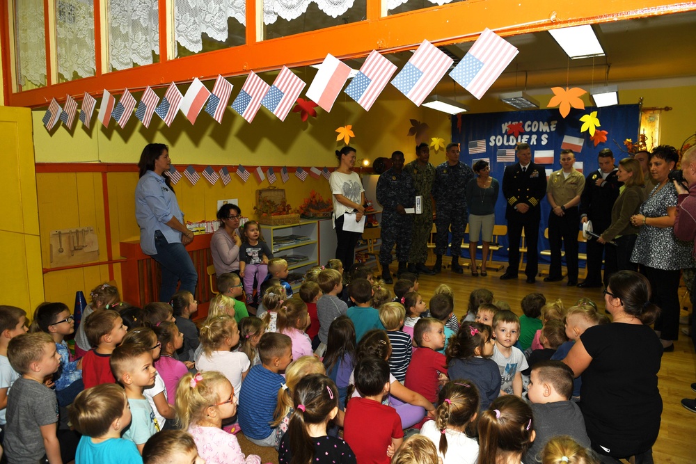 NSF Redzikowo Sailors visit a local school in Slawno, Poland