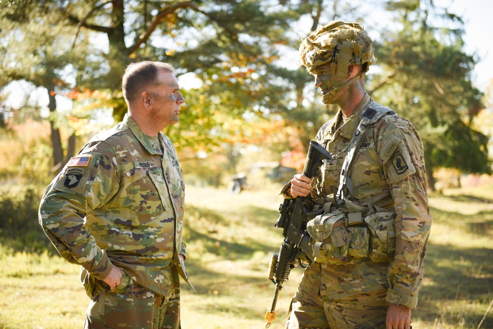 USAREUR and 173rd Commanders Talk