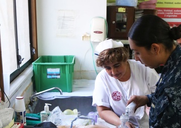 U.S. Navy Nurse Donates Medical Equipment during SPS 17