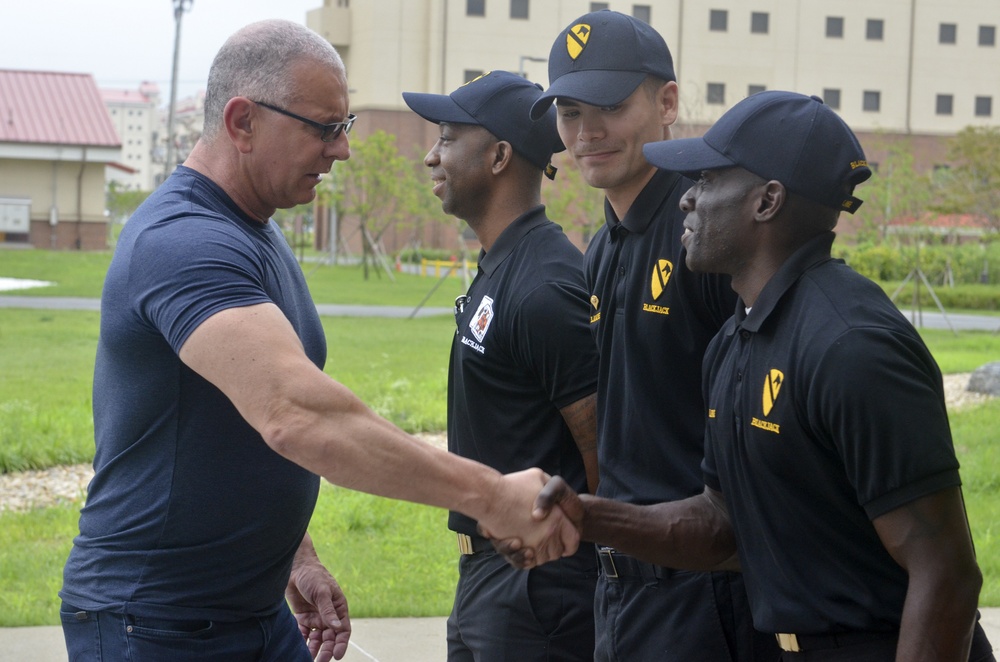 Chef Robert Irvine Visits Tomahawk DFAC