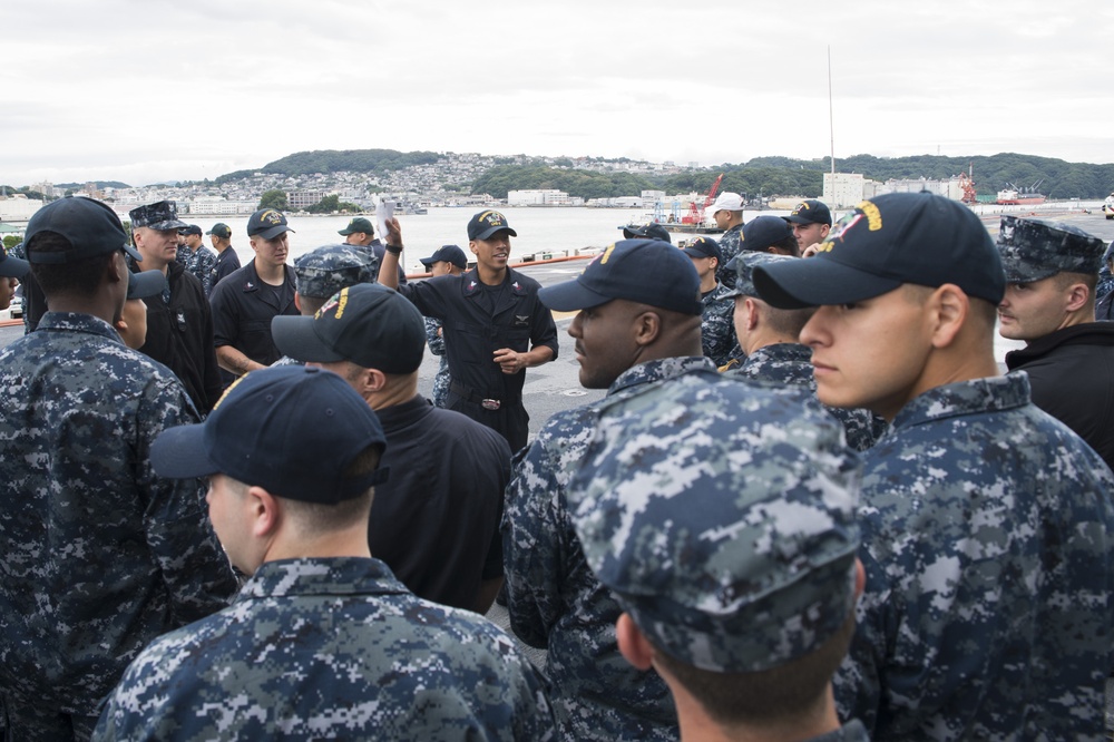 Bonhomme Richard (LHD 6) Air Department Sailors Train on the Flight Deck