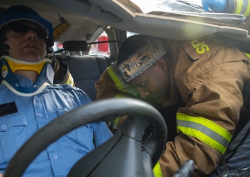 52 CES, MDOS train together to save lives