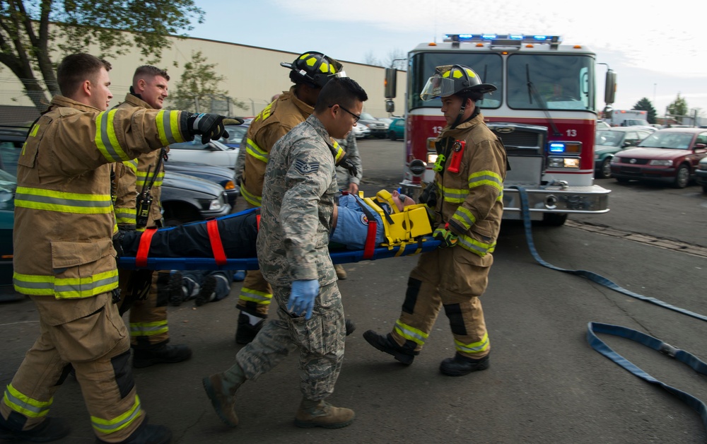 52 CES, MDOS train together to save lives
