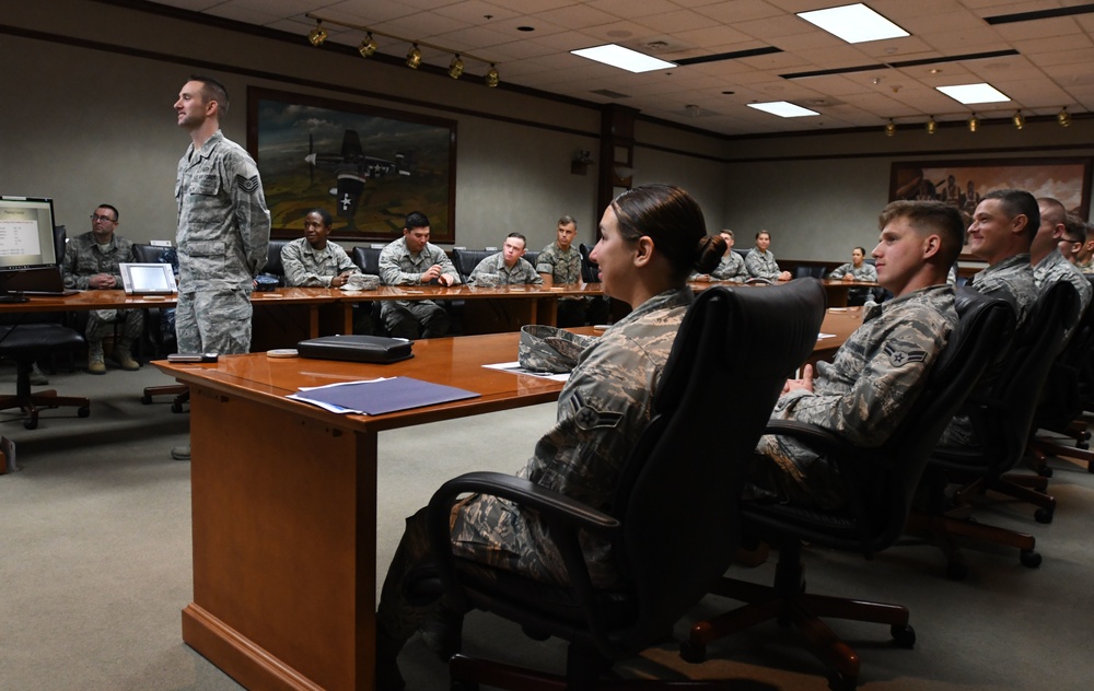 Weather students brief 3rd AF commander