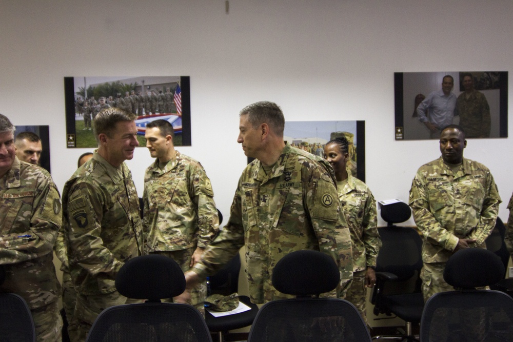 U.S. ARCENT chief meets Army Vice Chief
