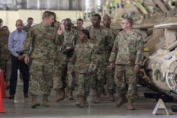 Army readiness experts escort Vice Chief of Staff of the Army