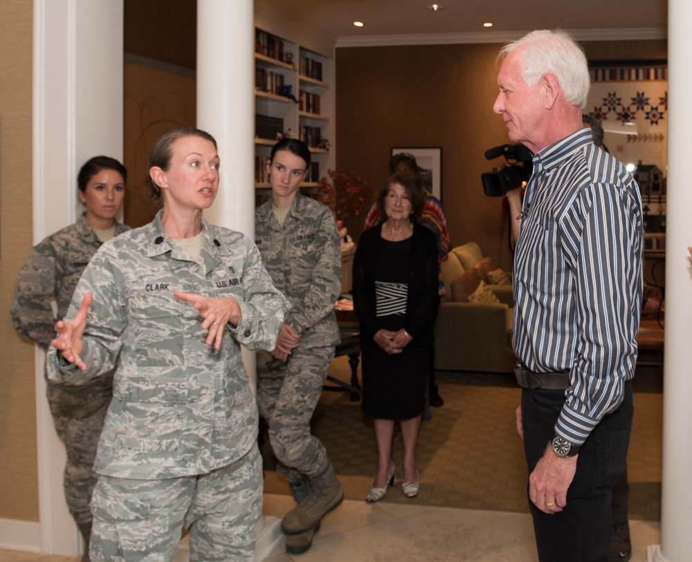 Capt. Sully Visits Fisher House, TAFB, 2017