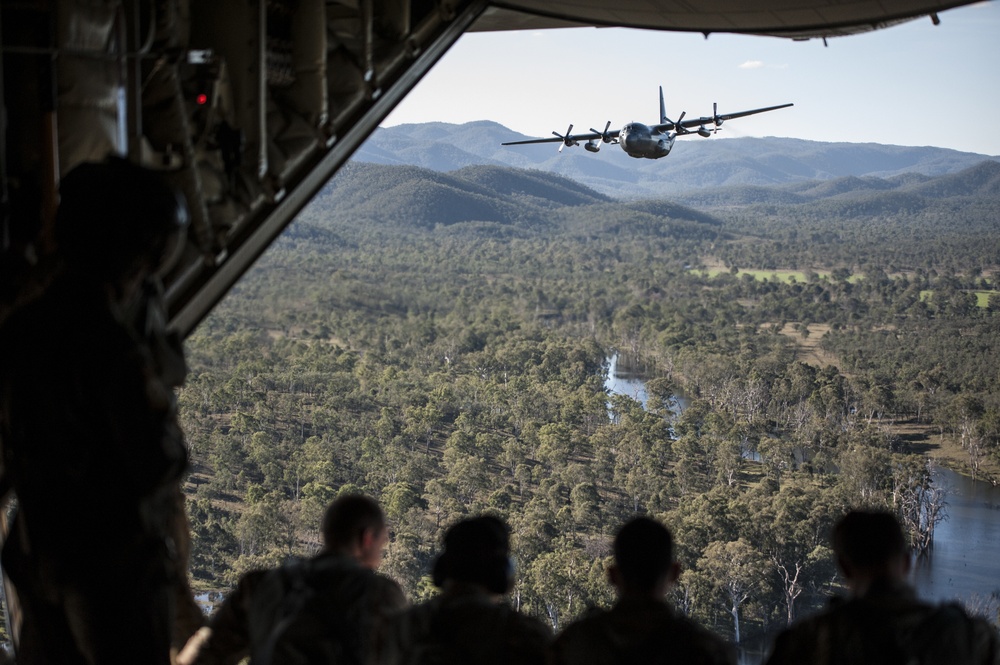 USAF, RNZAF Formation Flight at Talisman Saber 2017