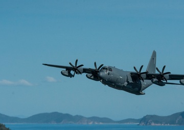 USAF, RAAF Formation Flight at Talisman Saber 2017