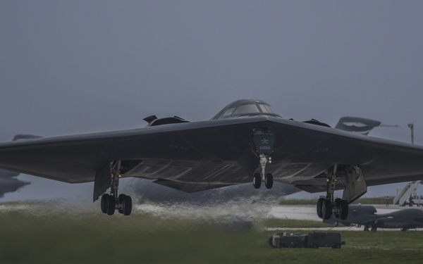 B-52, B-1, B-2s participate in first integrated bomber operation in USPACOM AOR
