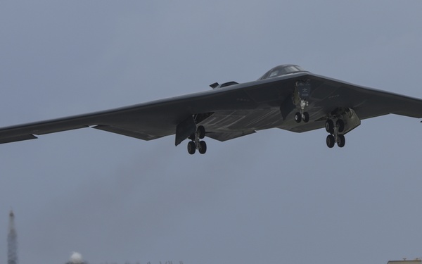 B-52, B-1, B-2s participate in first integrated bomber operation in USPACOM AOR