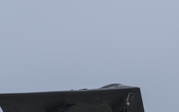 B-52, B-1, B-2s participate in first integrated bomber operation in USPACOM AOR