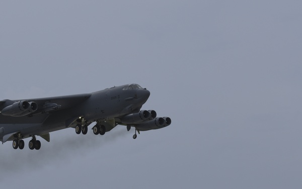 B-52, B-1, B-2s participate in first integrated bomber operation in USPACOM AOR