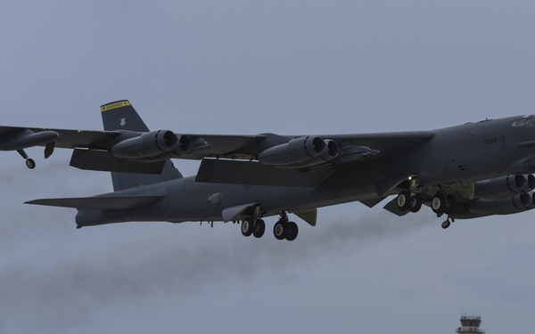 B-52, B-1, B-2s participate in first integrated bomber operation in USPACOM AOR
