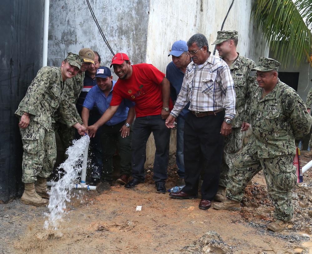 SPS 17 Sailors Commemorate Guatemalan Water Well Site Opening