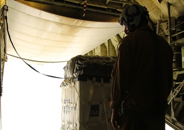 7th Special Forces Group conduct recertification jump