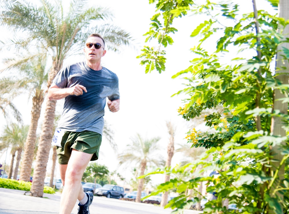 1st TSC soldiers participate in Discover America 5k