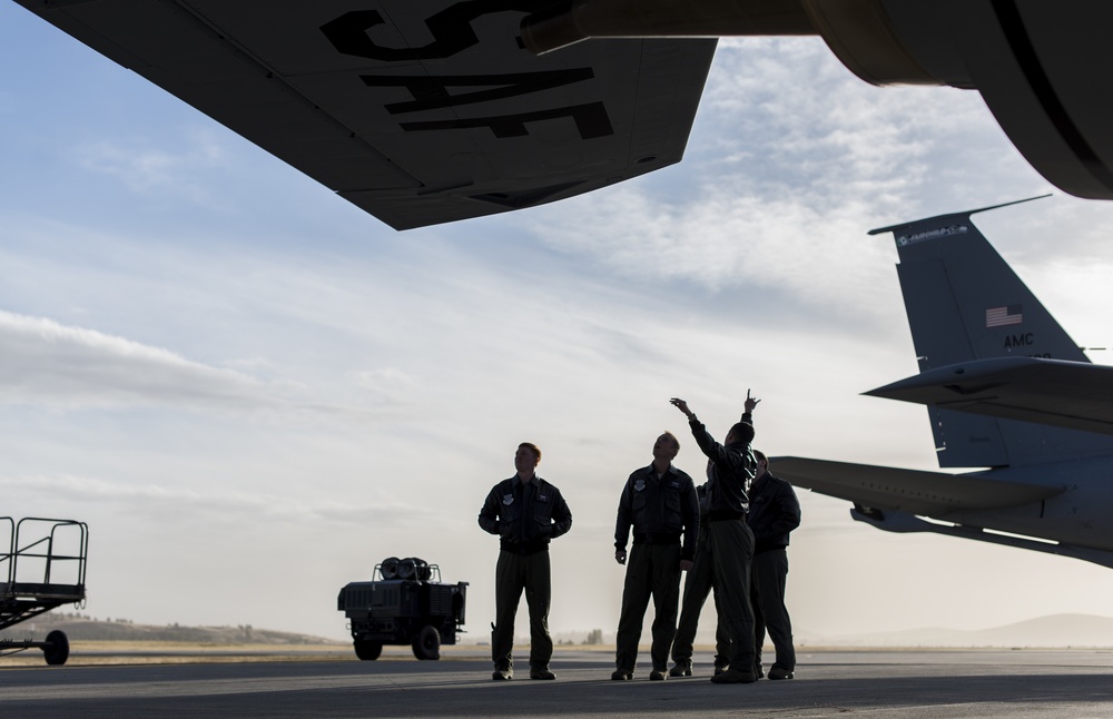 Legacy Stratotanker refuels newest Air Force fighters