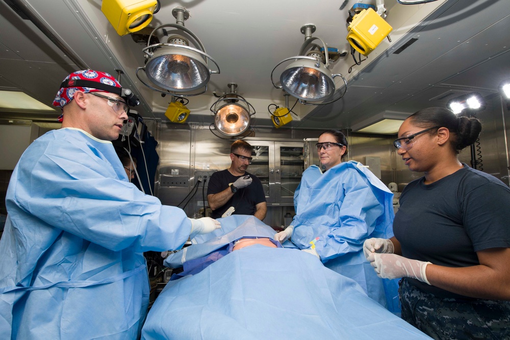 Sailors conduct medical drill aboard USS Rushmore during Dawn Blitz 2017