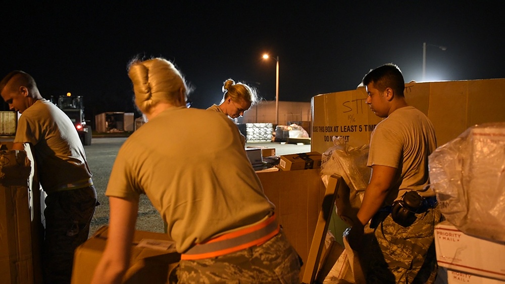 DVIDS News Air National Guard delivers mail to Puerto Rico