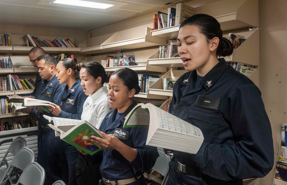 USS America holds religious service