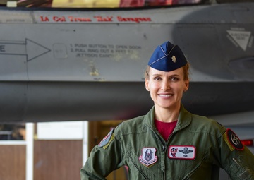 69th Fighter Squadron welcomes its first female commander