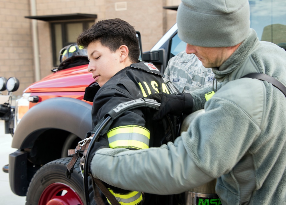 JROTC High School Students Tour Travis AFB