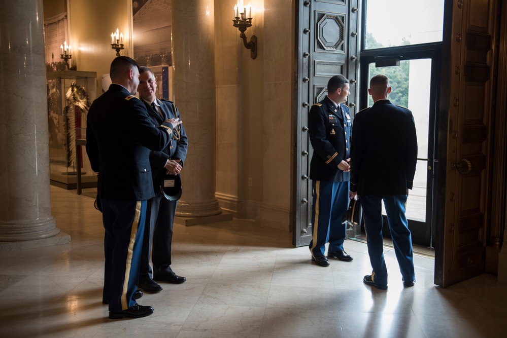 Supreme Commander of Swedish Armed Forces Gen. Micael Bydén Conducts a Public Wreath-Laying at the Tomb of the Unknown Soldier