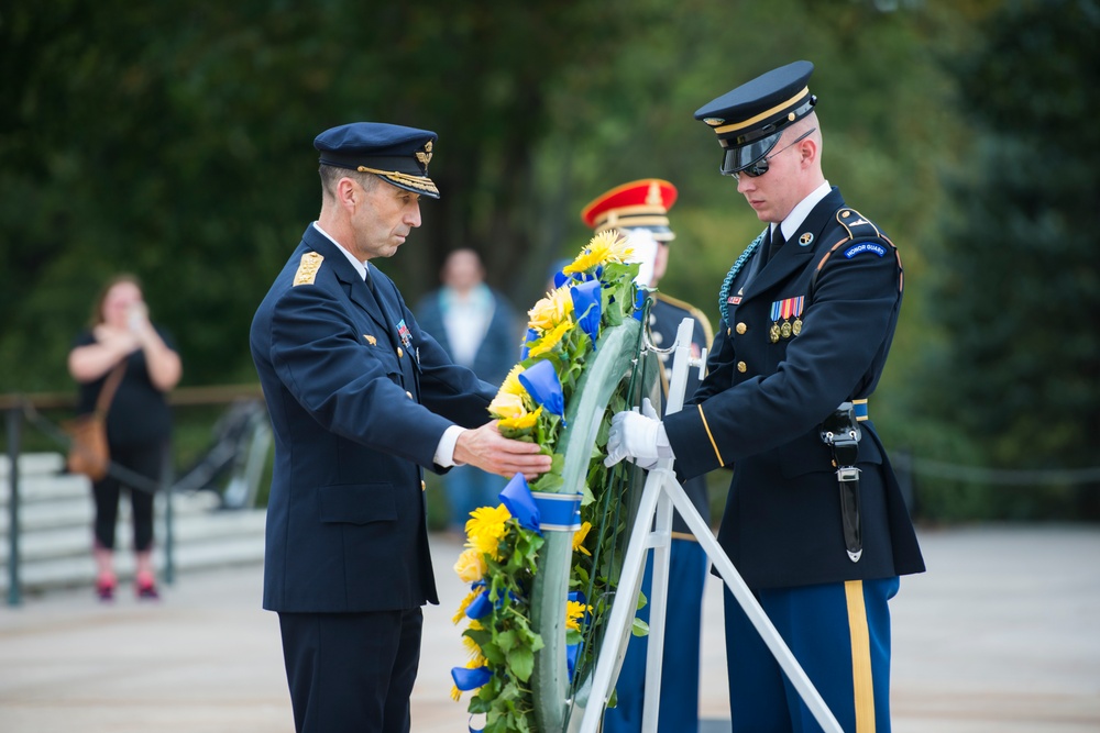 Supreme Commander of Swedish Armed Forces Gen. Micael Bydén Conducts a Public Wreath-Laying at the Tomb of the Unknown Soldier
