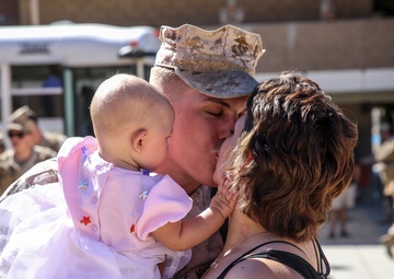 Family, Friends welcome 1/7 Marines home
