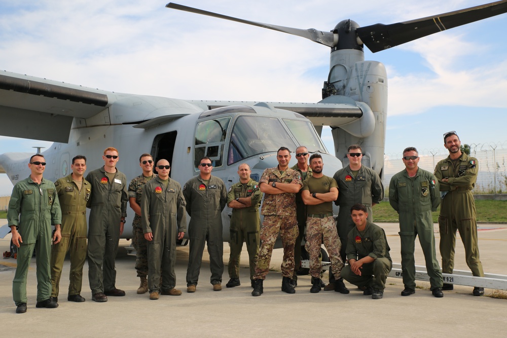 U.S. Marines display MV-22B to Italians