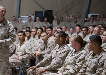 Lt. Gen. Beydler Visits SPMAGTF-CR-CC