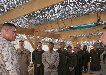 Lt. Gen. Beydler Visits SPMAGTF-CR-CC