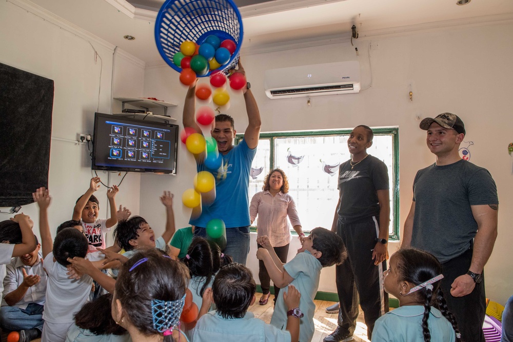 Princeton Sailors Volunteer at Bahrain School