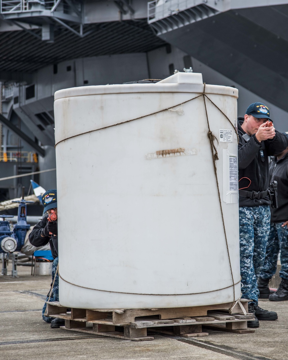 Sailors Participate in an Antiterrorism Force Protection Assessment