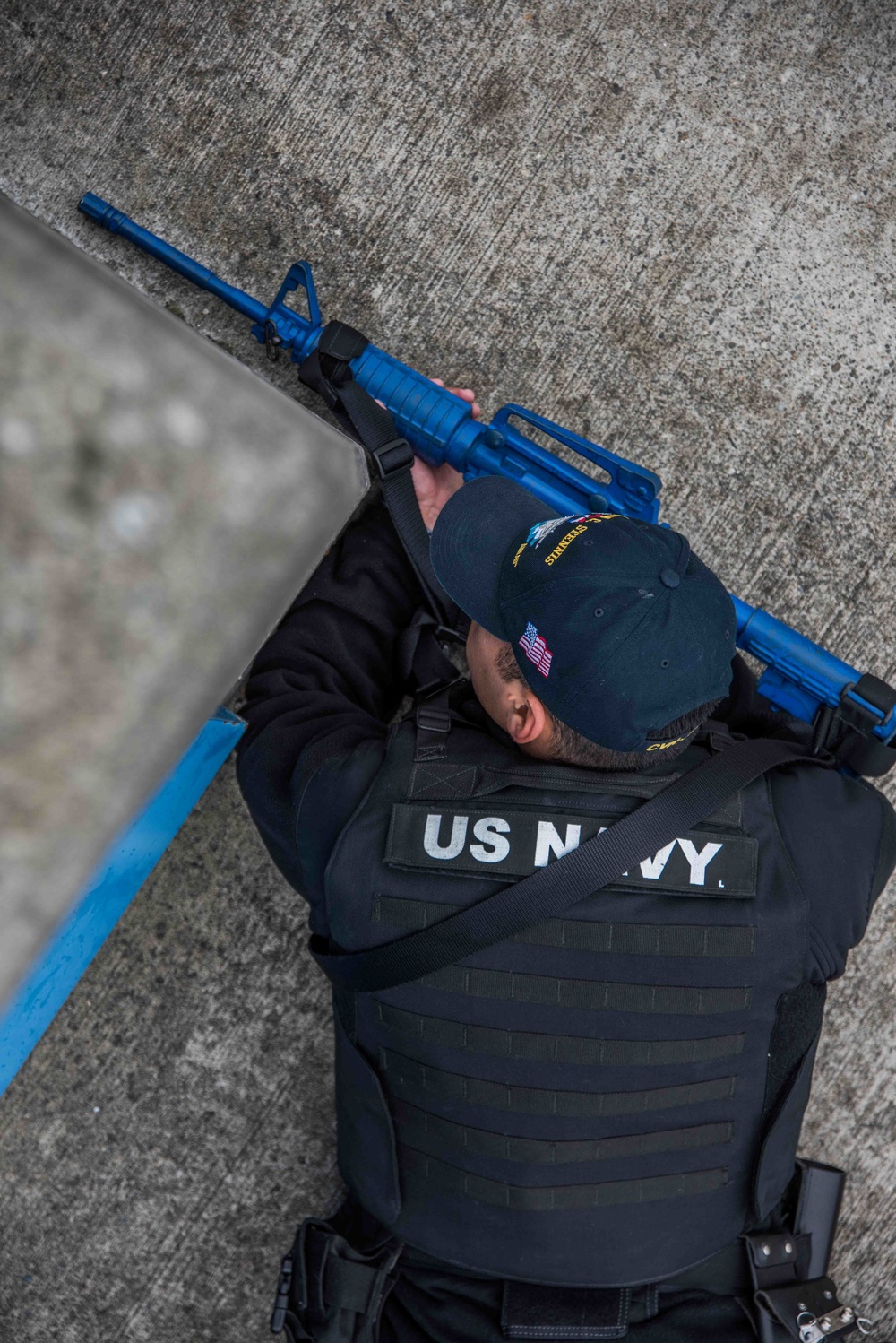 Sailors Participate in an Antiterrorism Force Protection Assessment