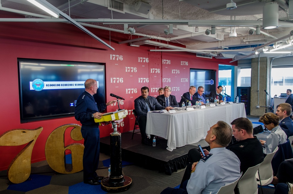 Defense Innovation Board holds quarterly meeting