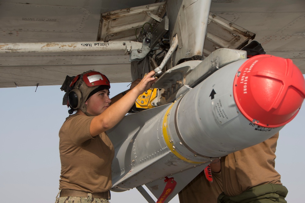 VP-40 Loads Maverick Missile during deployment to 5th Fleet AOR