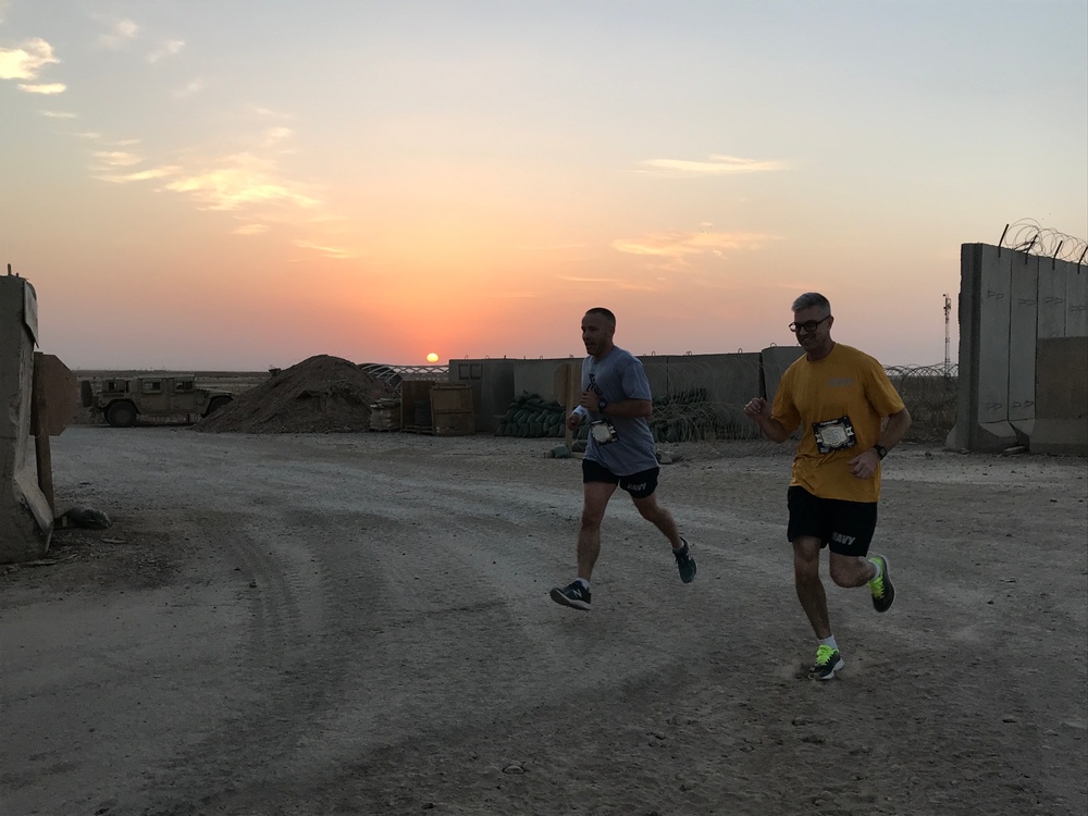 Service members compete in Marine Corps Marathon in Iraq