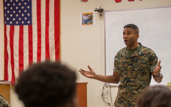 MARFORRES takes part in drug awareness during Red Ribbon Week