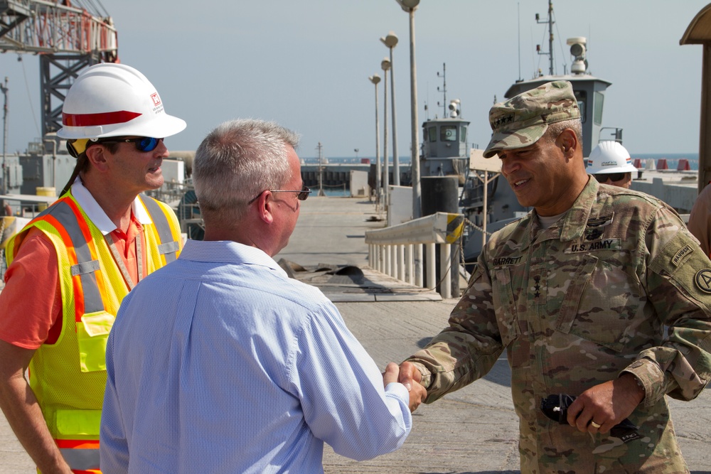 ARCENT commander meets with engineers at Kuwait Naval Base