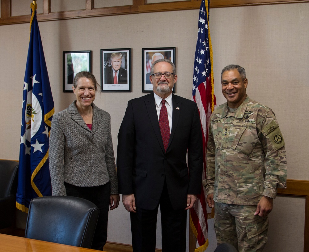 Lt. Gen. Michael Garrett visits U.S. Embassy in Kuwait