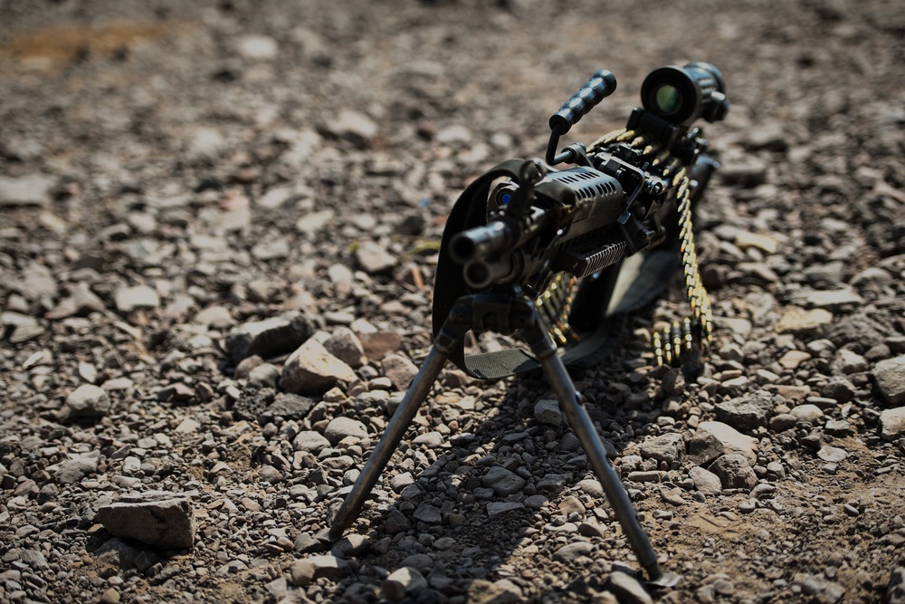 Soldiers train reflexive firing tactics