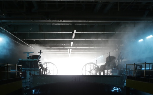 LCAC Well Deck Operations
