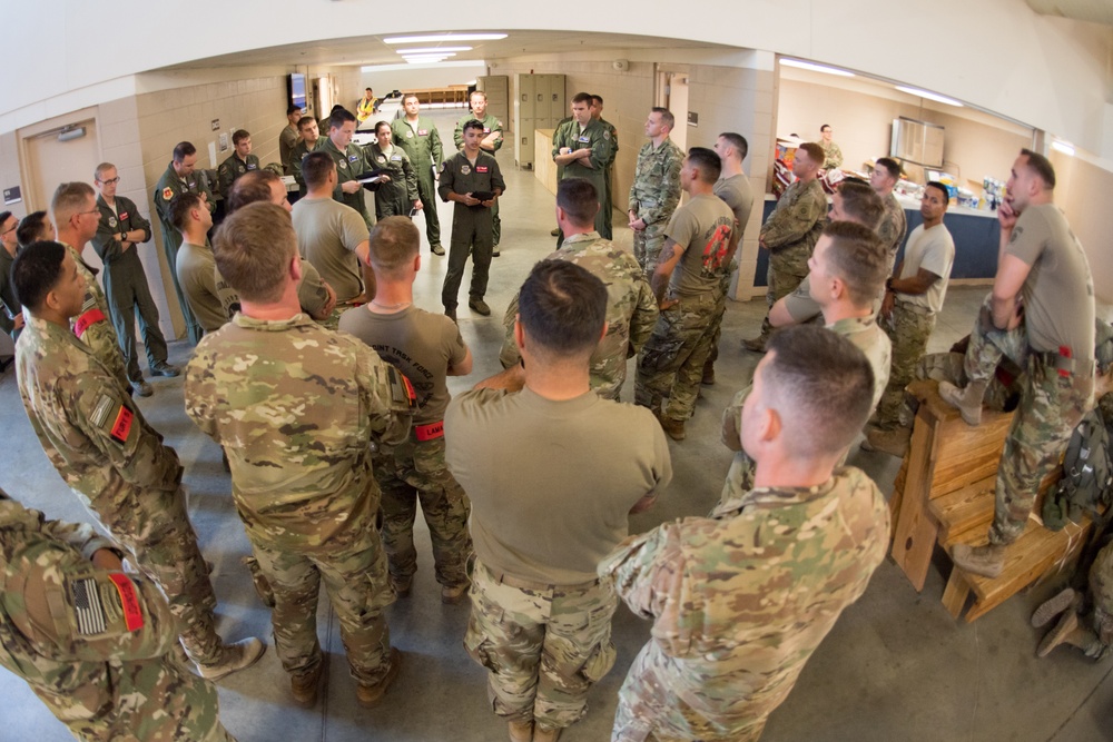 Pope, Dyess Airmen team up to provide Rapid Global Mobility to Army at Fort Bragg