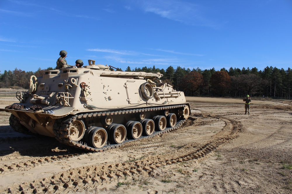 Students complete field training in Tracked Vehicle Recovery Course