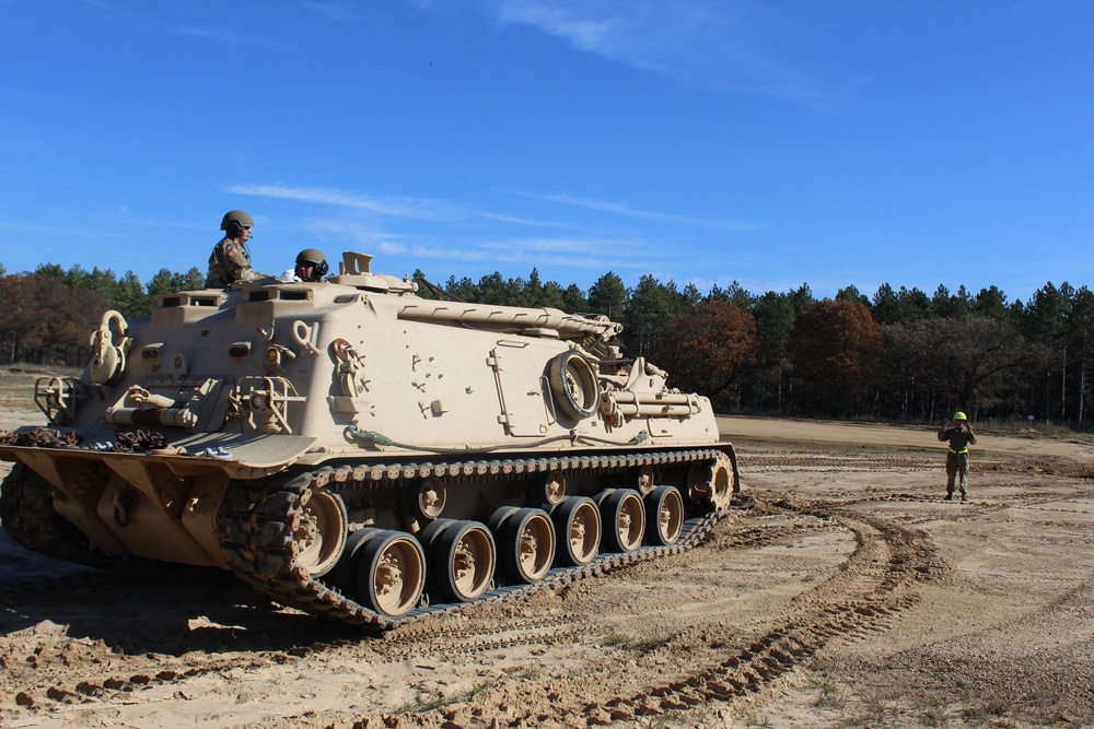 Students complete field training in Tracked Vehicle Recovery Course